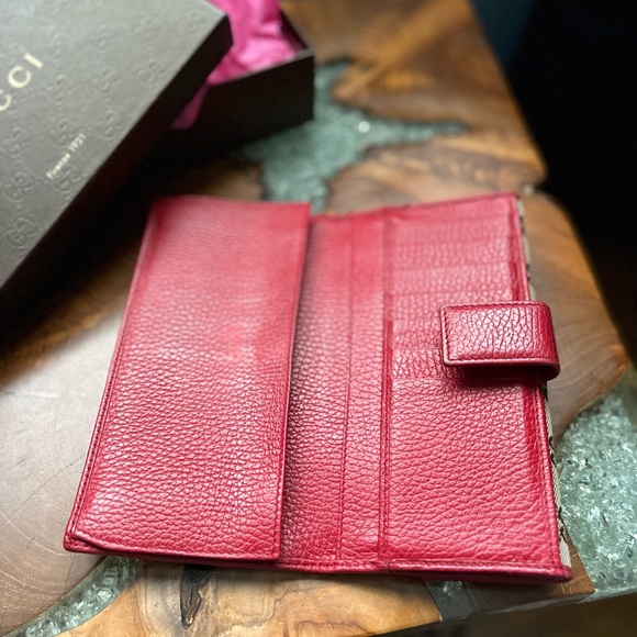 Authentic Gucci Wallet - Picture 5 of 6